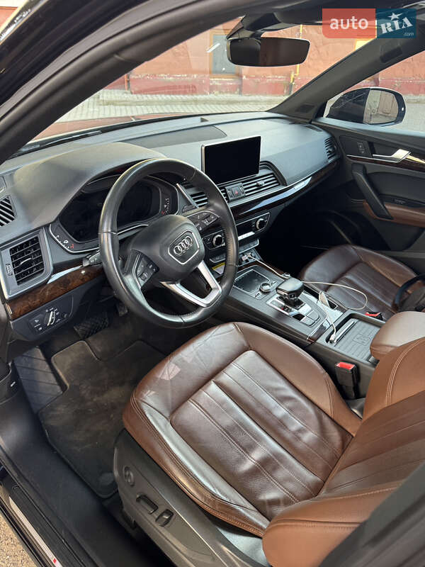 Внедорожник / Кроссовер Audi Q5 2020 в Ивано-Франковске
