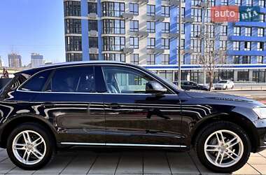 Позашляховик / Кросовер Audi Q5 2013 в 