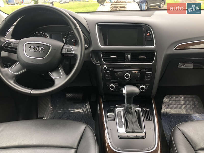 Позашляховик / Кросовер Audi Q5 2013 в 
