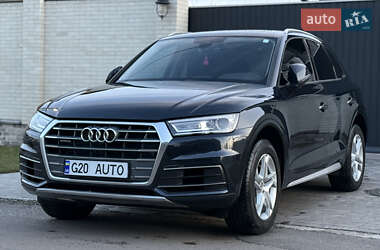 Позашляховик / Кросовер Audi Q5 2018 в 