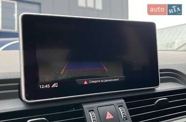 Позашляховик / Кросовер Audi Q5 2018 в 