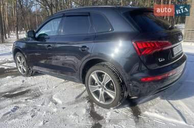 Позашляховик / Кросовер Audi Q5 2019 в Києві