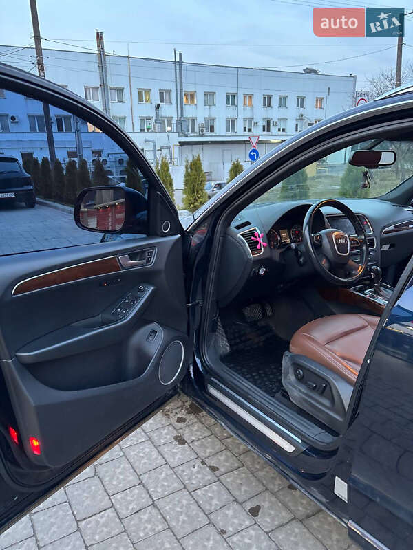 Внедорожник / Кроссовер Audi Q5 2011 в Львове