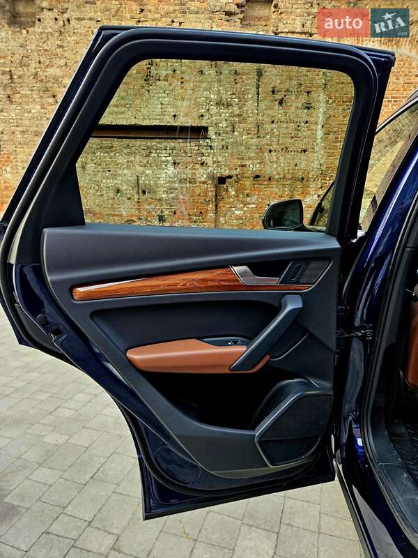 Внедорожник / Кроссовер Audi Q5 2020 в Харькове