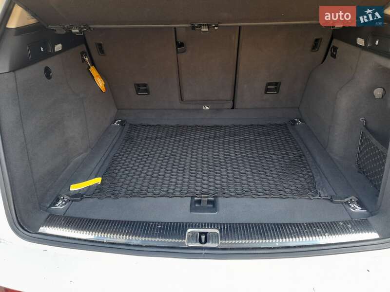 Позашляховик / Кросовер Audi Q5 2012 в Сваляві
