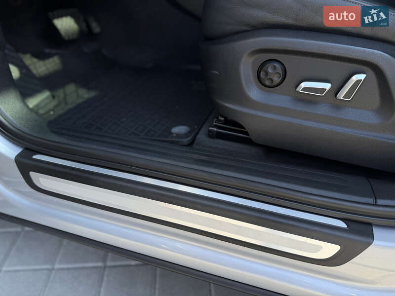 Внедорожник / Кроссовер Audi Q5 2015 в Львове