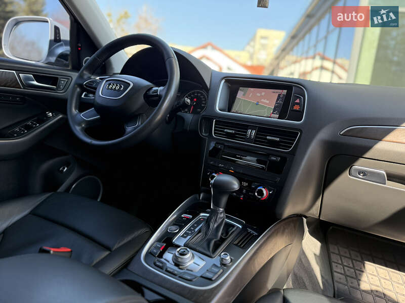 Внедорожник / Кроссовер Audi Q5 2015 в Львове