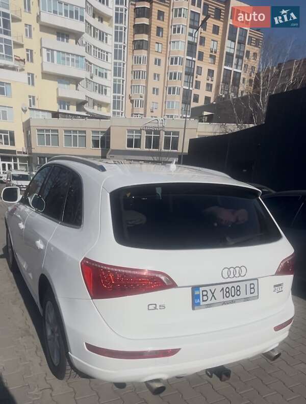 Позашляховик / Кросовер Audi Q5 2010 в Хмельницькому
