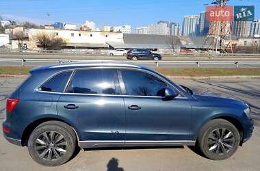 Внедорожник / Кроссовер Audi Q5 2010 в Киеве