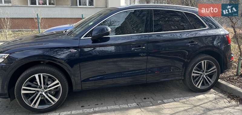 Позашляховик / Кросовер Audi Q5 2020 в Львові фото 11 Позашляховик / Кросовер Audi Q5 2020 в Львові