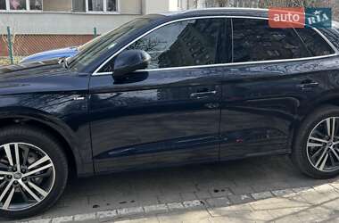 Внедорожник / Кроссовер Audi Q5 2020 в 