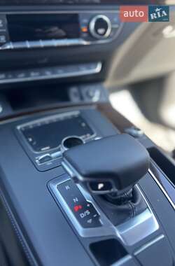 Внедорожник / Кроссовер Audi Q5 2020 в 