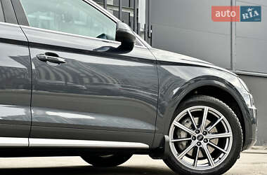 Внедорожник / Кроссовер Audi Q5 2020 в 