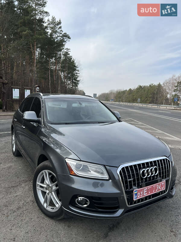 Внедорожник / Кроссовер Audi Q5 2015 в 