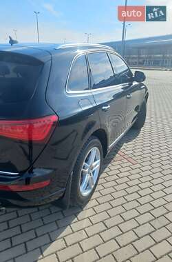 Позашляховик / Кросовер Audi Q5 2015 в 
