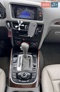 Внедорожник / Кроссовер Audi Q5 2011 в 