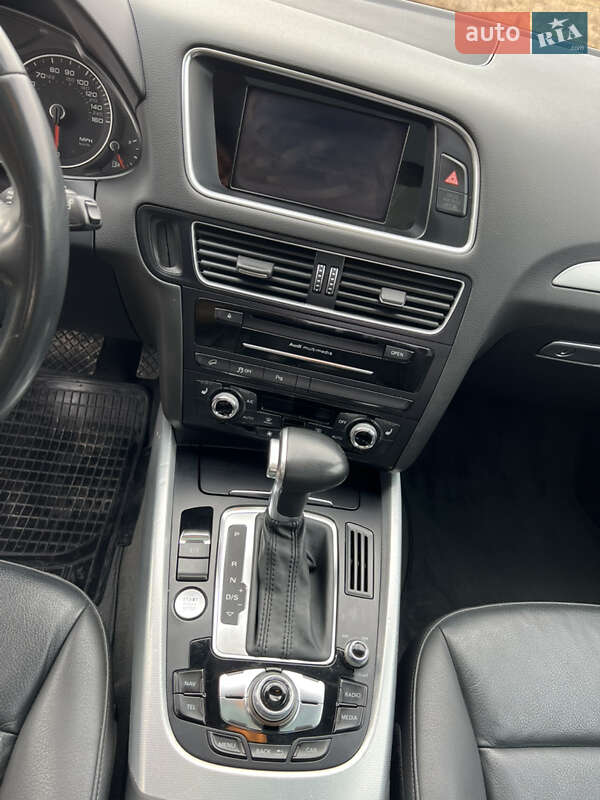 Внедорожник / Кроссовер Audi Q5 2014 в Киеве