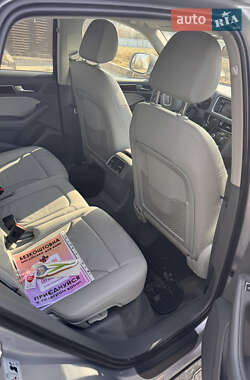 Позашляховик / Кросовер Audi Q5 2016 в Чернівцях