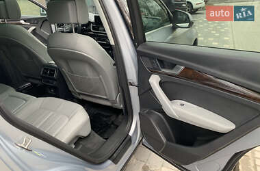 Внедорожник / Кроссовер Audi Q5 2018 в 