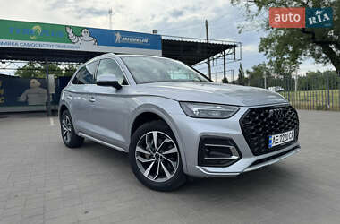 Внедорожник / Кроссовер Audi Q5 2021 в 