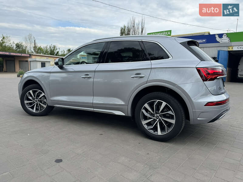 Внедорожник / Кроссовер Audi Q5 2021 в Кривом Роге
