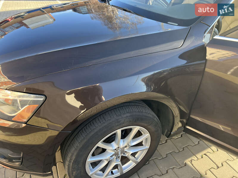Внедорожник / Кроссовер Audi Q5 2010 в Луцке