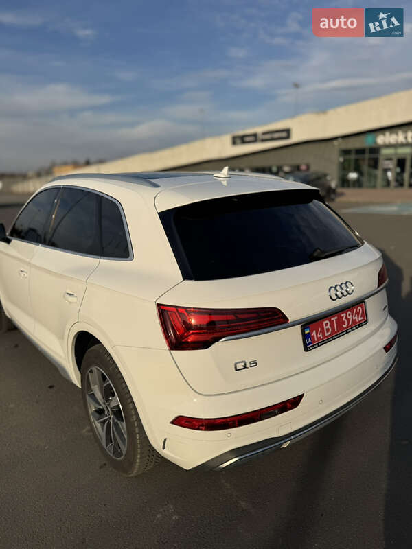 Внедорожник / Кроссовер Audi Q5 2021 в Львове