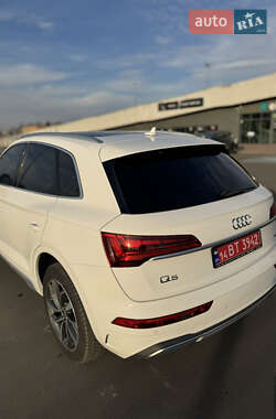 Внедорожник / Кроссовер Audi Q5 2021 в 