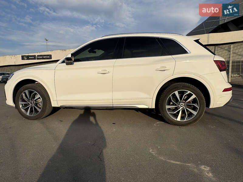 Внедорожник / Кроссовер Audi Q5 2021 в Львове