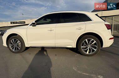 Внедорожник / Кроссовер Audi Q5 2021 в 
