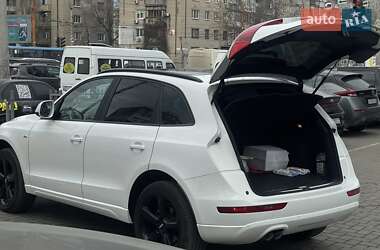 Внедорожник / Кроссовер Audi Q5 2010 в 