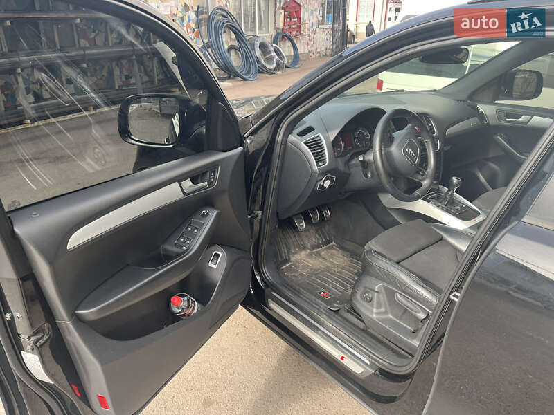 Внедорожник / Кроссовер Audi Q5 2011 в Коростене