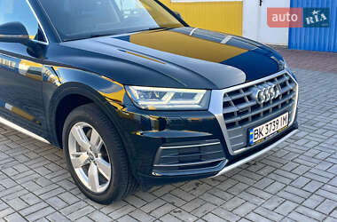 Внедорожник / Кроссовер Audi Q5 2019 в 