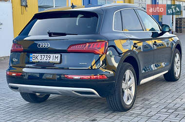 Внедорожник / Кроссовер Audi Q5 2019 в 