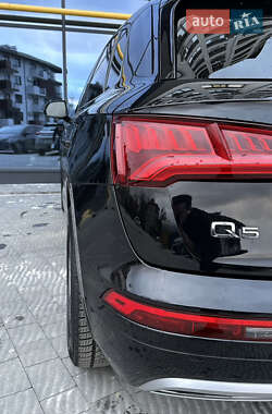 Внедорожник / Кроссовер Audi Q5 2017 в 