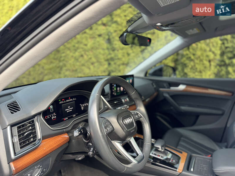 Позашляховик / Кросовер Audi Q5 2020 в Києві