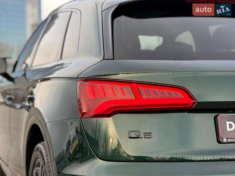Внедорожник / Кроссовер Audi Q5 2017 в Киеве