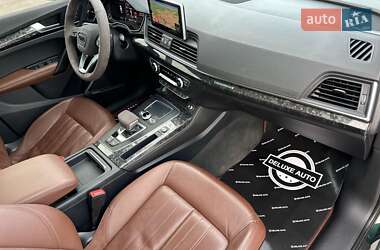 Внедорожник / Кроссовер Audi Q5 2017 в 