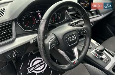 Внедорожник / Кроссовер Audi Q5 2017 в 