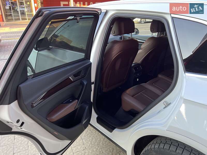 Внедорожник / Кроссовер Audi Q5 2019 в Львове