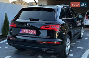 Внедорожник / Кроссовер Audi Q5 2017 в 