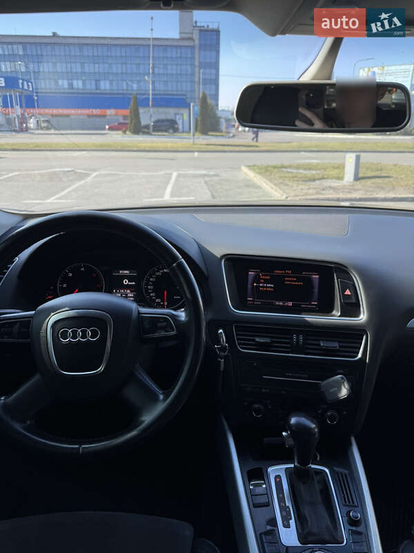 Позашляховик / Кросовер Audi Q5 2011 в Борисполі