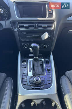 Внедорожник / Кроссовер Audi Q5 2011 в 