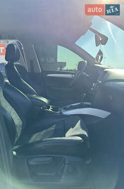 Внедорожник / Кроссовер Audi Q5 2011 в 