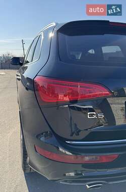 Позашляховик / Кросовер Audi Q5 2015 в 