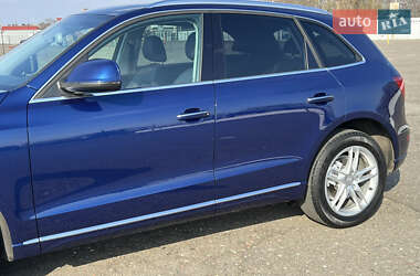 Внедорожник / Кроссовер Audi Q5 2015 в 
