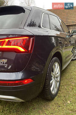 Позашляховик / Кросовер Audi Q5 2018 в 