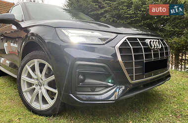 Позашляховик / Кросовер Audi Q5 2018 в 