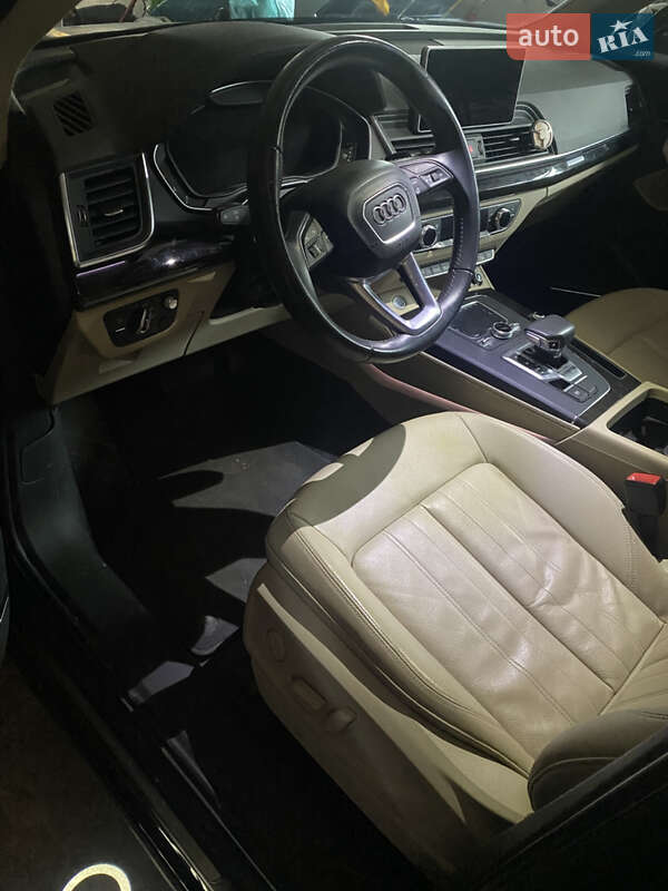 Внедорожник / Кроссовер Audi Q5 2018 в Львове фото 24 Внедорожник / Кроссовер Audi Q5 2018 в Львове