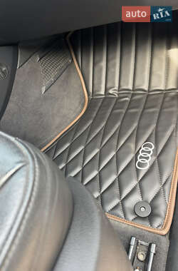 Внедорожник / Кроссовер Audi Q5 2011 в 